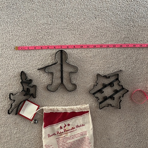 William Sonoma The North Pole Pancake Molds - Picture 5 of 5